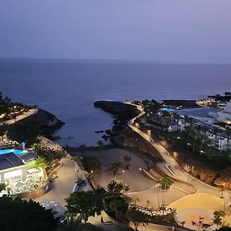 Vakantiehuis Lovely Blue With Ocean View And Pool, Paraiso 918